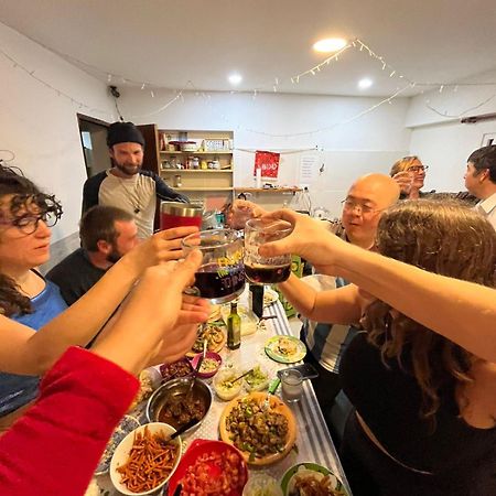 Hostel Comunidad Ushuaia Eksteriør bilde
