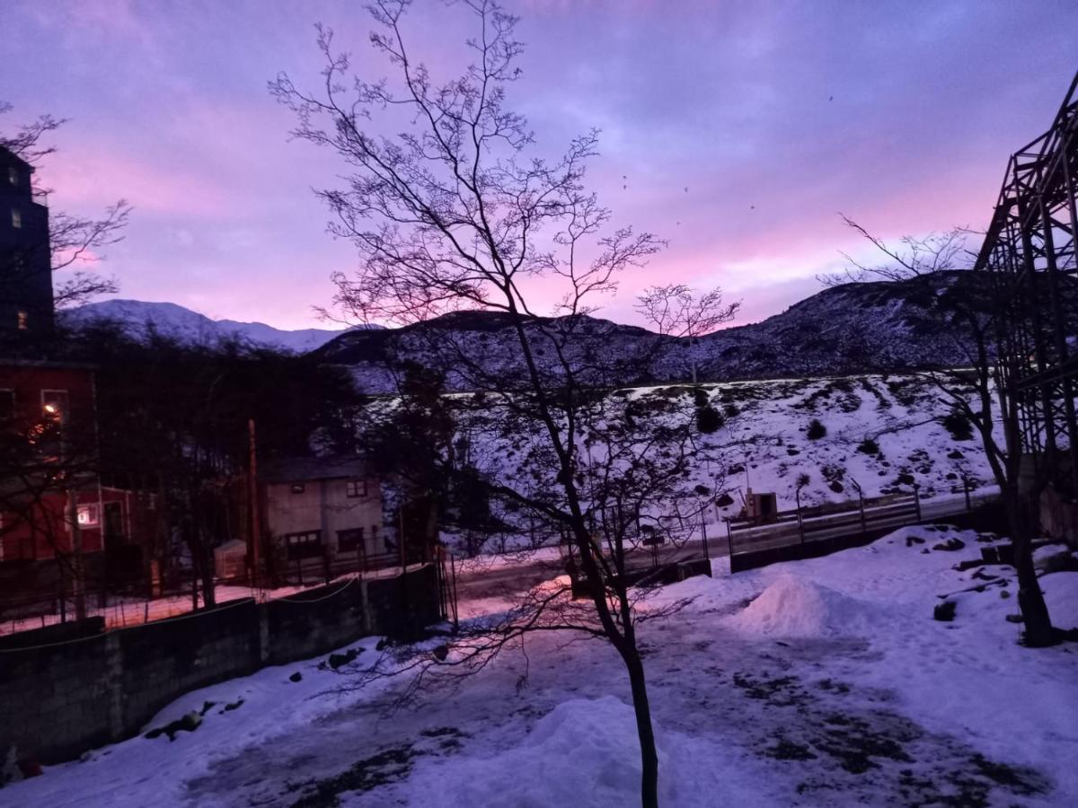Hostel Comunidad Ushuaia Eksteriør bilde