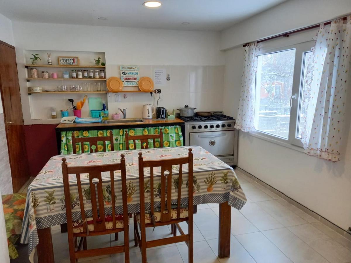 Hostel Comunidad Ushuaia Eksteriør bilde